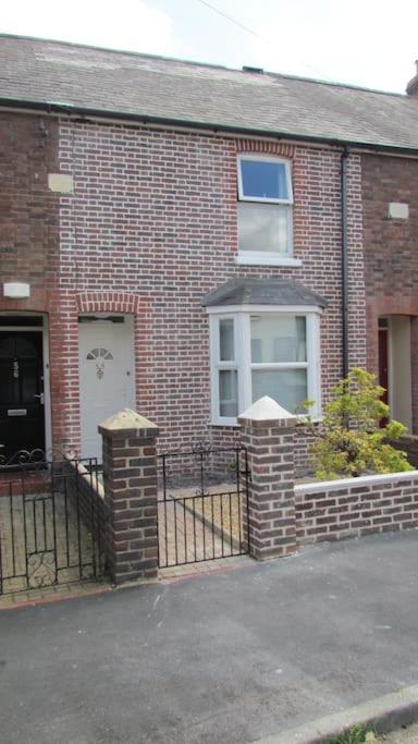 Welcoming Cottage In Chichester Near City Centre Екстериор снимка