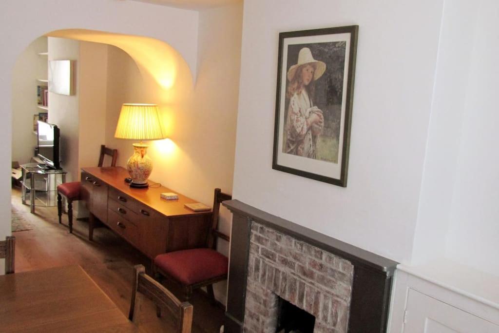 Welcoming Cottage In Chichester Near City Centre Екстериор снимка