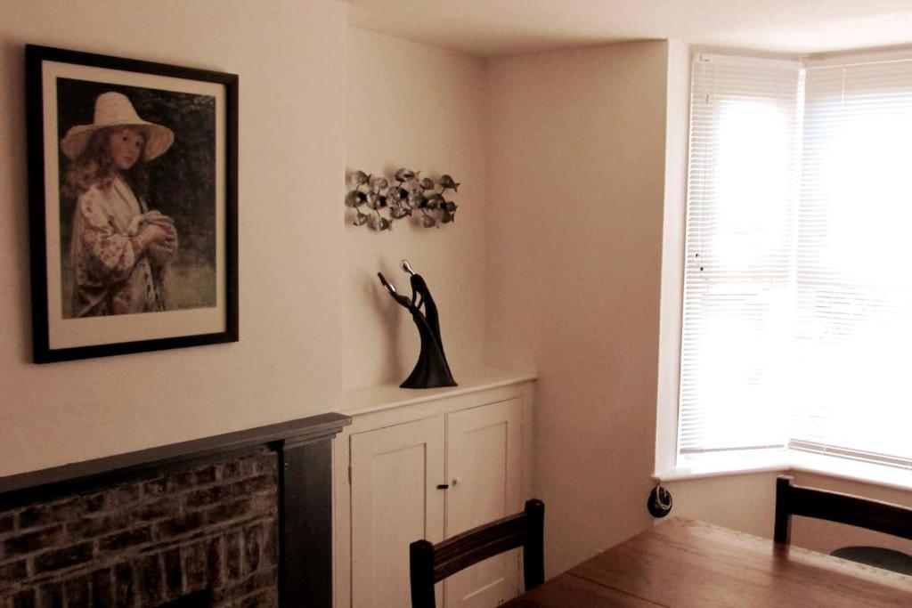 Welcoming Cottage In Chichester Near City Centre Екстериор снимка