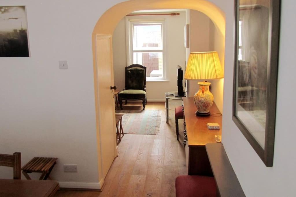 Welcoming Cottage In Chichester Near City Centre Екстериор снимка