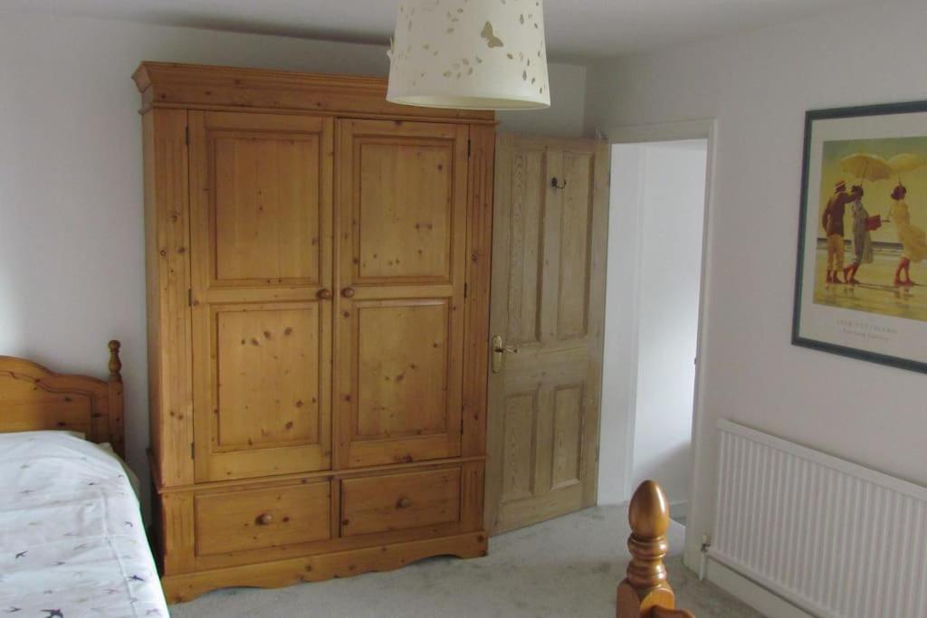 Welcoming Cottage In Chichester Near City Centre Екстериор снимка